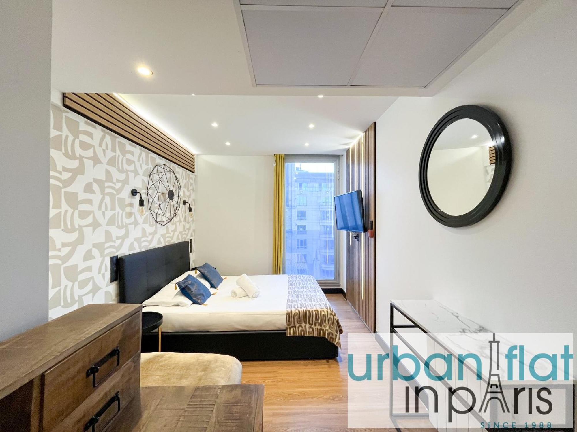 Apartment Urban Flat 128 - Beautiful 4 Bdr Flat Champs-elysees Paris