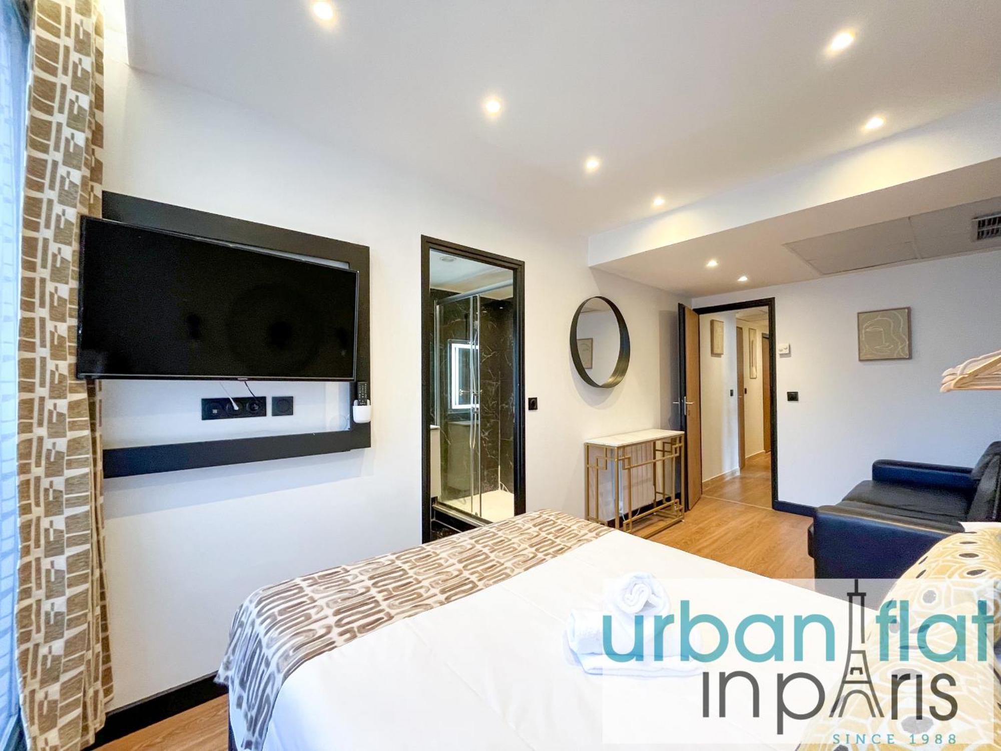Urban Flat 128 - Beautiful 4 Bdr Flat Champs-elysees Paris
